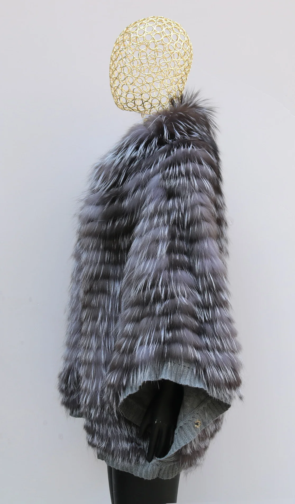 2026 Winter New Fur Strip Sewed Together Short Style Thin Raccoon Fur Fox Fur Coat Young Women's Coat