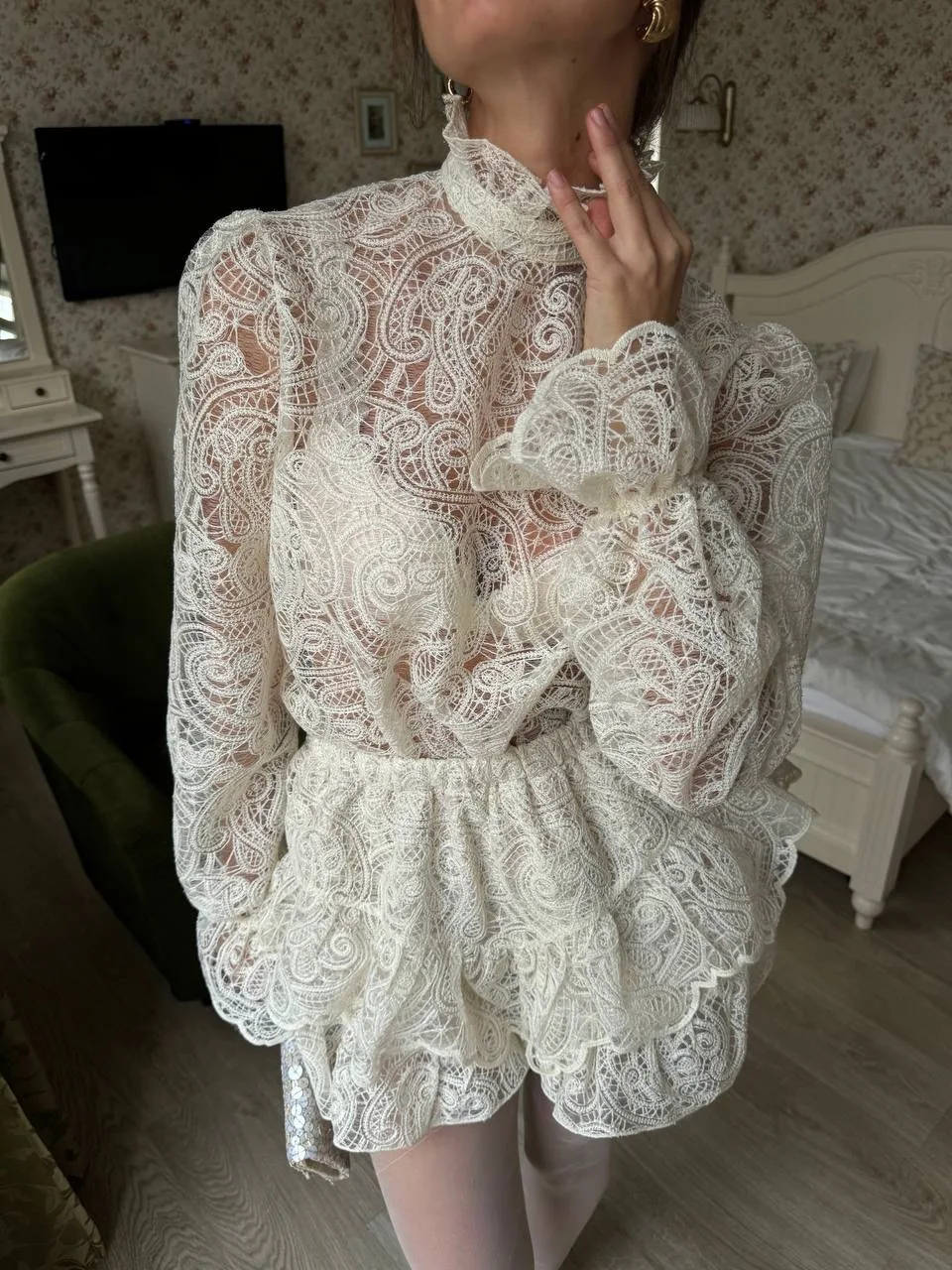 

2026 New White Lace Hollow Out Dress Sets Women Sexy Lantern Sleeve See Though Shirts+Ruffles Mini Skirts Sets Women Outfits