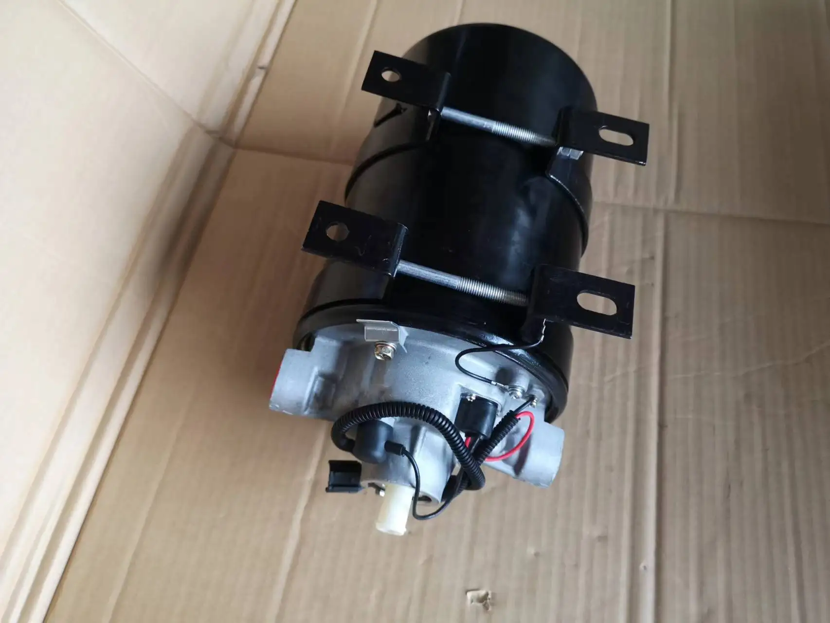 FVR CXZ 트럭 부품 번호 1481901053용 DR-5 에어 드라이어, 섀시에 장착되어 제동 시 사용