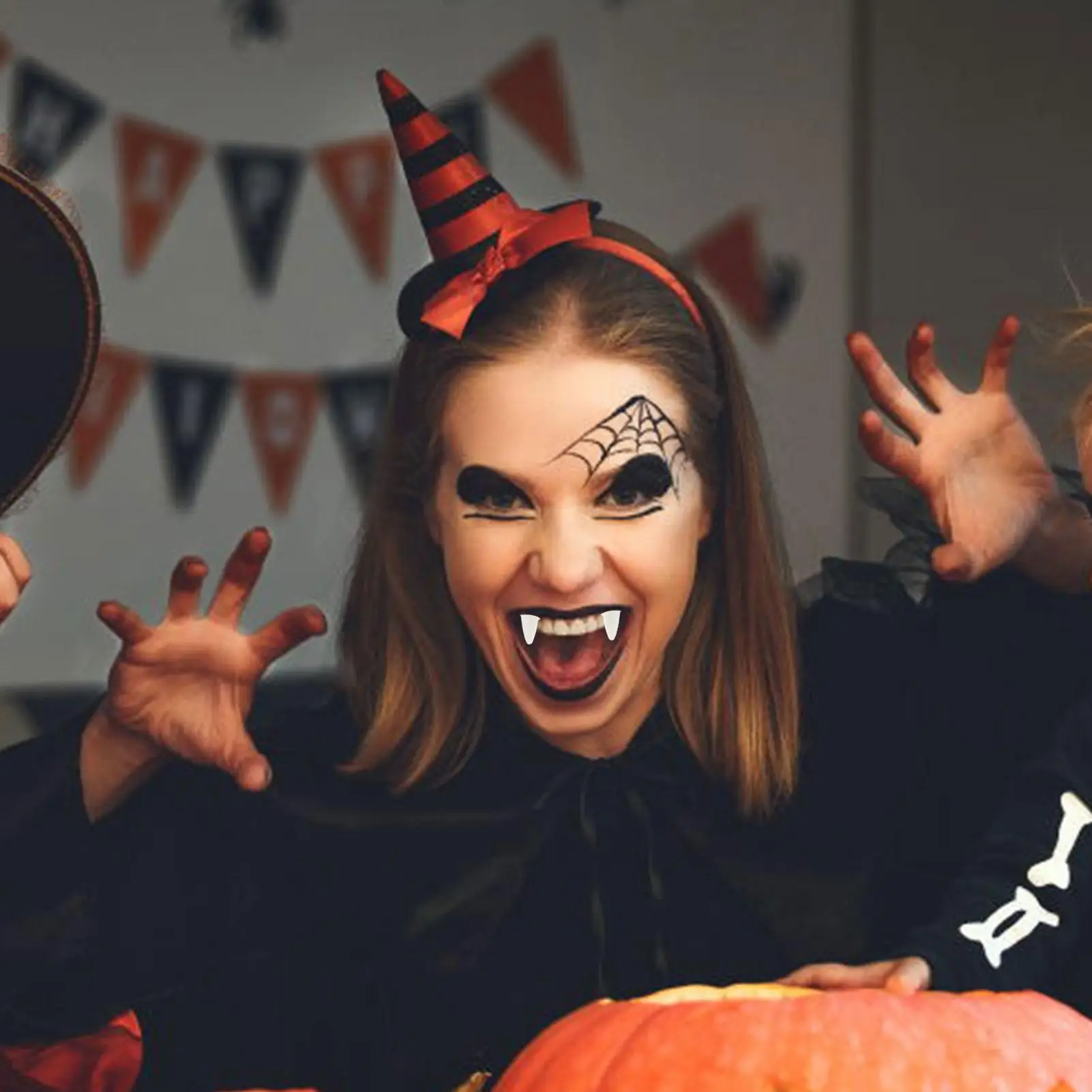 Vampire Fangs Tanden Intrekbare realistische vampire Fangs Enge griezelige maskerade-accessoires voor rollenspel-thema-evenementen