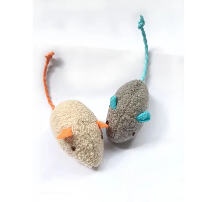 ペットのおもちゃイヌハッカマウス猫のおもちゃ楽しいぬいぐるみマウス猫のおもちゃ子猫用カラフルなかわいいぬいぐるみインタラクティブ偽マウス猫ペットアクセサリー