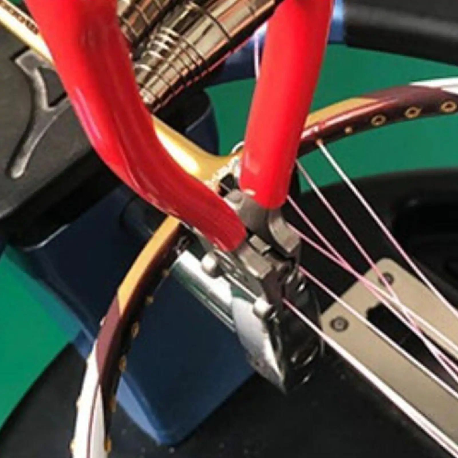 Stable Alloy Tennis Stringing Clamp Wide Head Spring Design Accessory for Badminton and Squash Racket