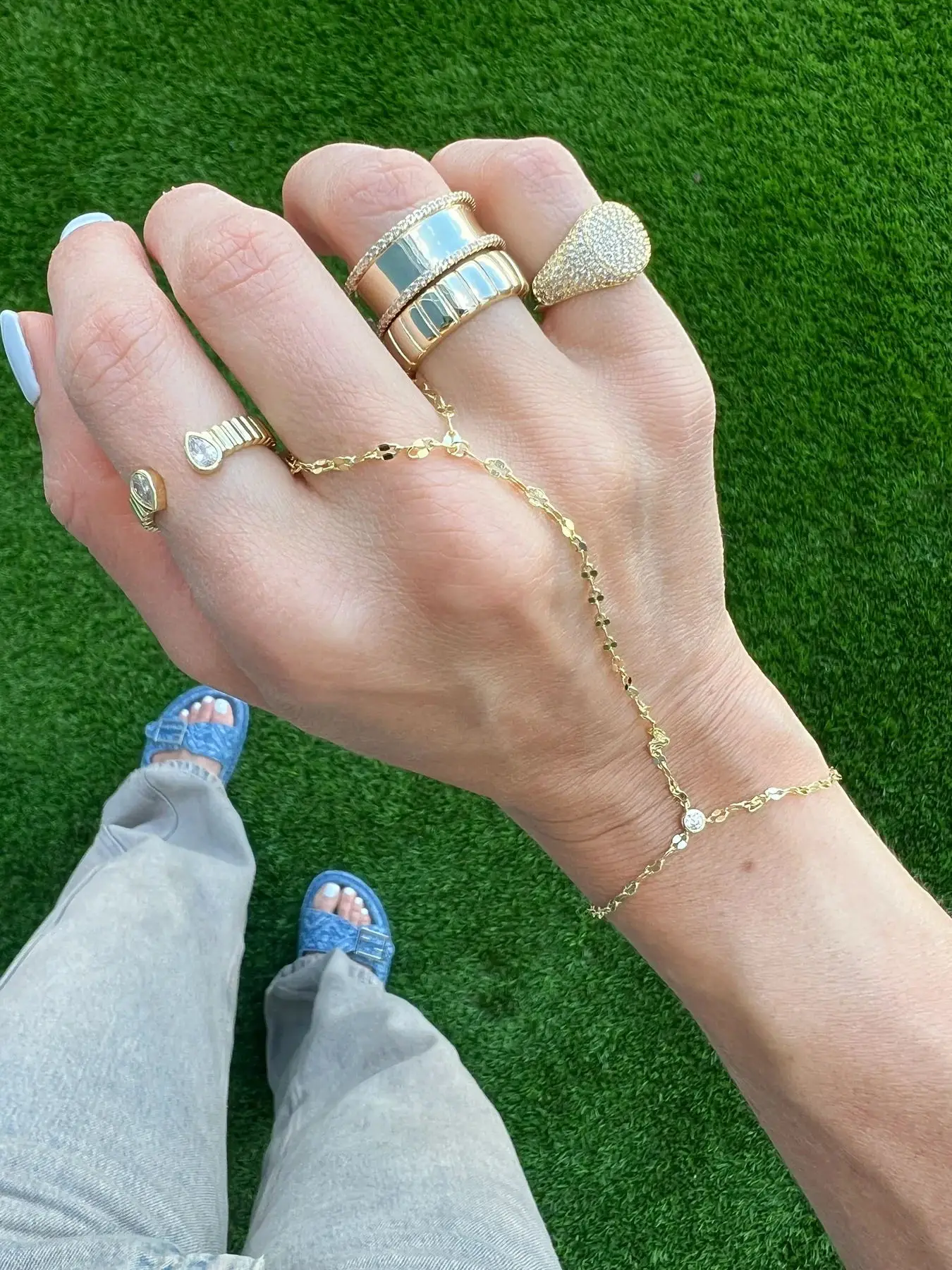 Wholesale Fashion Women Jewelry Star Engraved Chain Bezel Set Round CZ Hand Chain Bracelet