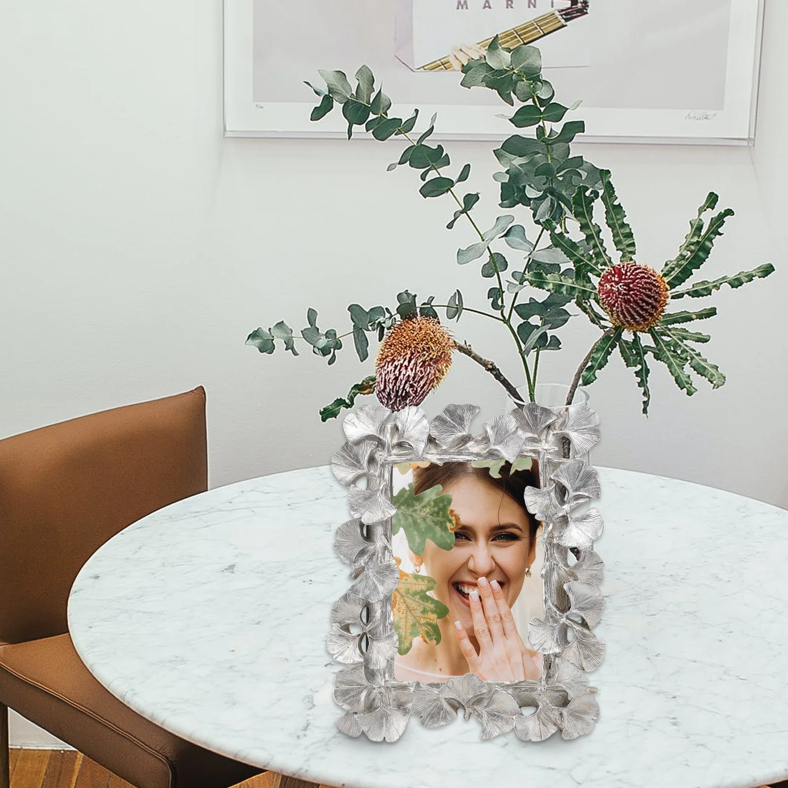 

1pcs Resin Glass Desktop Photo Frame European Style Picture Holder For Home Decor Bedroom Living Room Display Stand