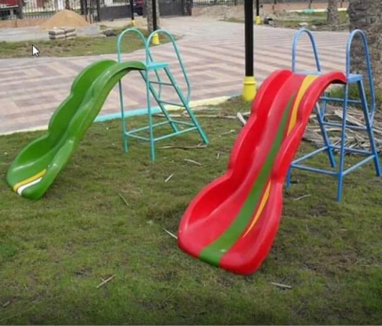 Outdoor small preschool children garden equipment plastic baby fence fiberglass playground tube slides