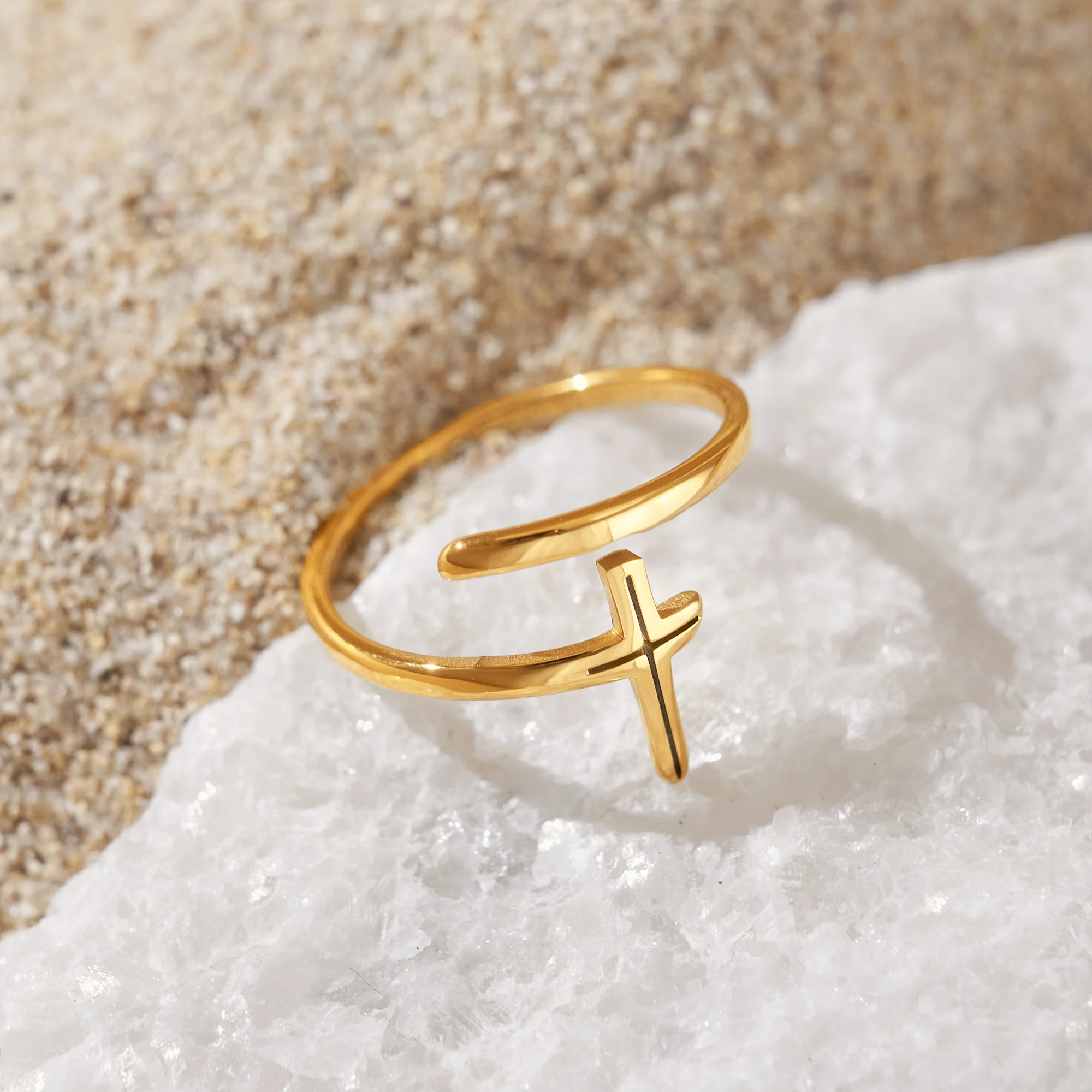 

DASEIN 2025 New Vintage Super Shine Cross Thin line Designer Ring INS Trendy 18k PVD Gold Plated Stainless Steel Jewelry Gift