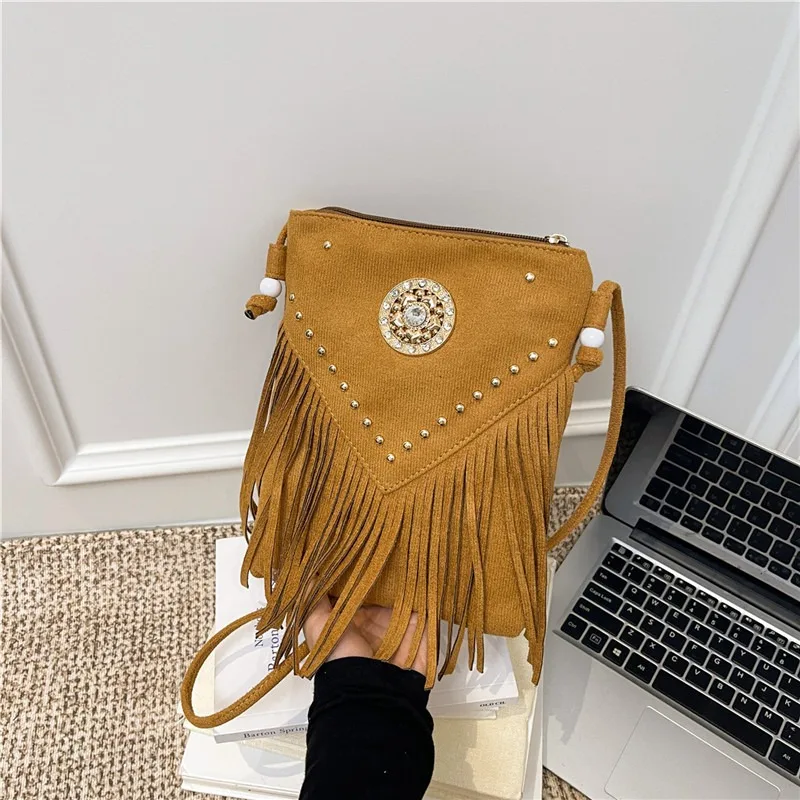 Mobile Phone Bag for Women 2027 Willow Nail Tassel PU Leather Crossbody Bag Trendy Fashionable Personalized Saddle Bag
