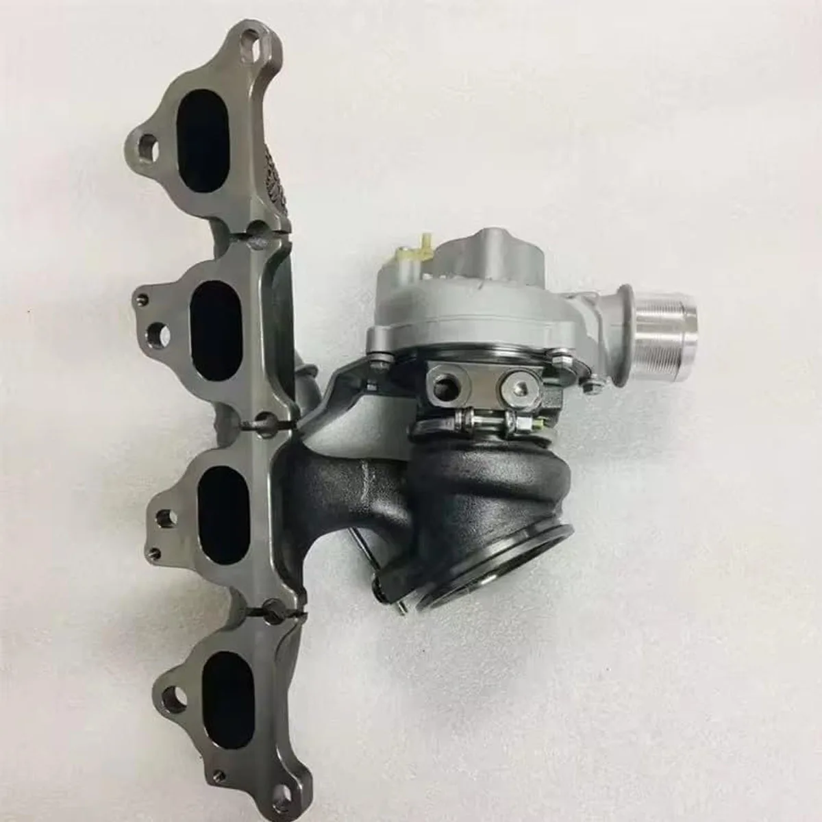 

Turbocharger 53039880174 53039700174 53039880110 53039700110 5860016 K03 55355617 55574478 Turbo For 1.6T