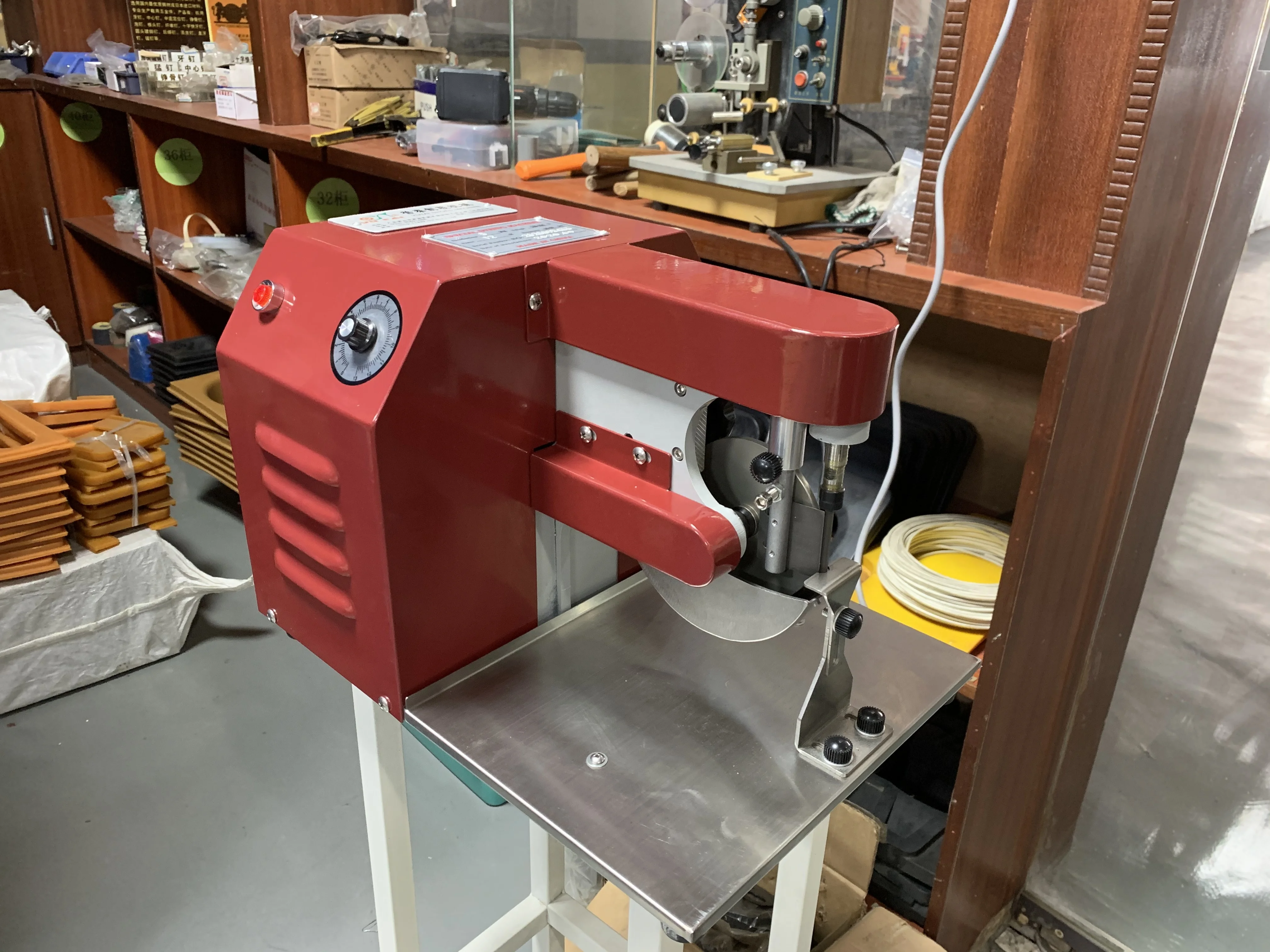 Produto-Máquina semiautomática para colorir bordas de cinto, bolsa de sapato de couro, máquina de pintura de bordas