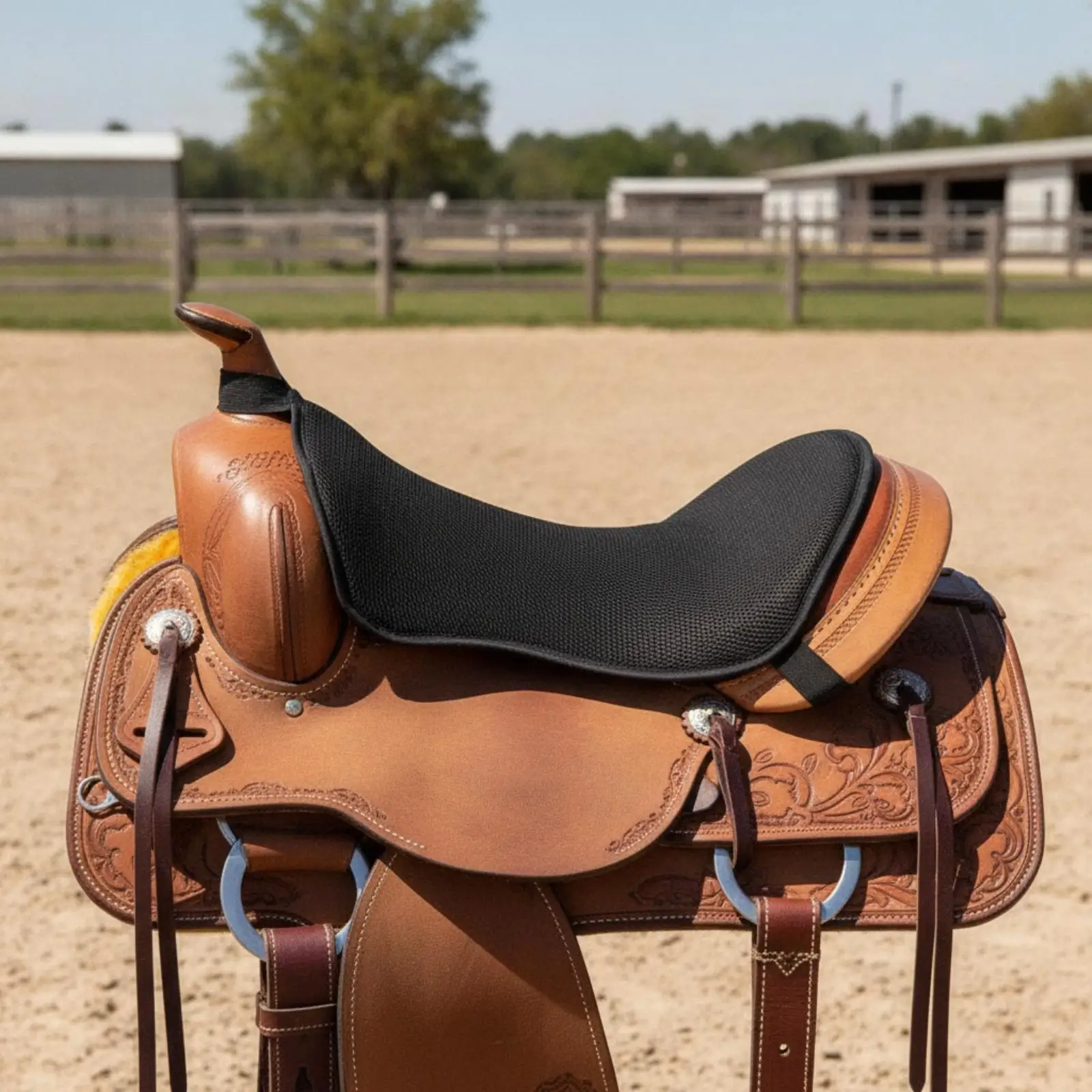 Ergonomic Equestrian Pad Breathable Mesh Soft Interior Riding Saddle Mat Secure Loop for Horses Arena and Hacking