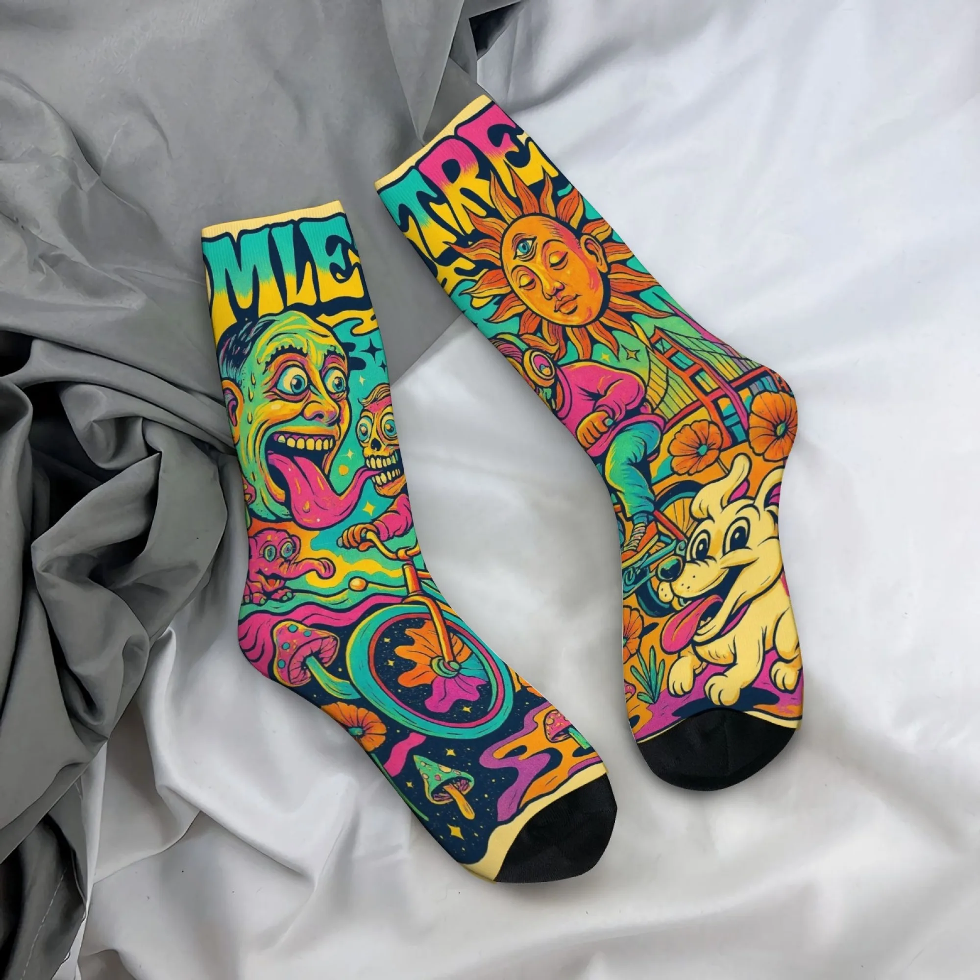 Novel Harajuku Retro Psychedelic Skull Rider Pattern Crew Socks Colorful Trippy Print Mid-Calf Socks Edgy Casual Wear