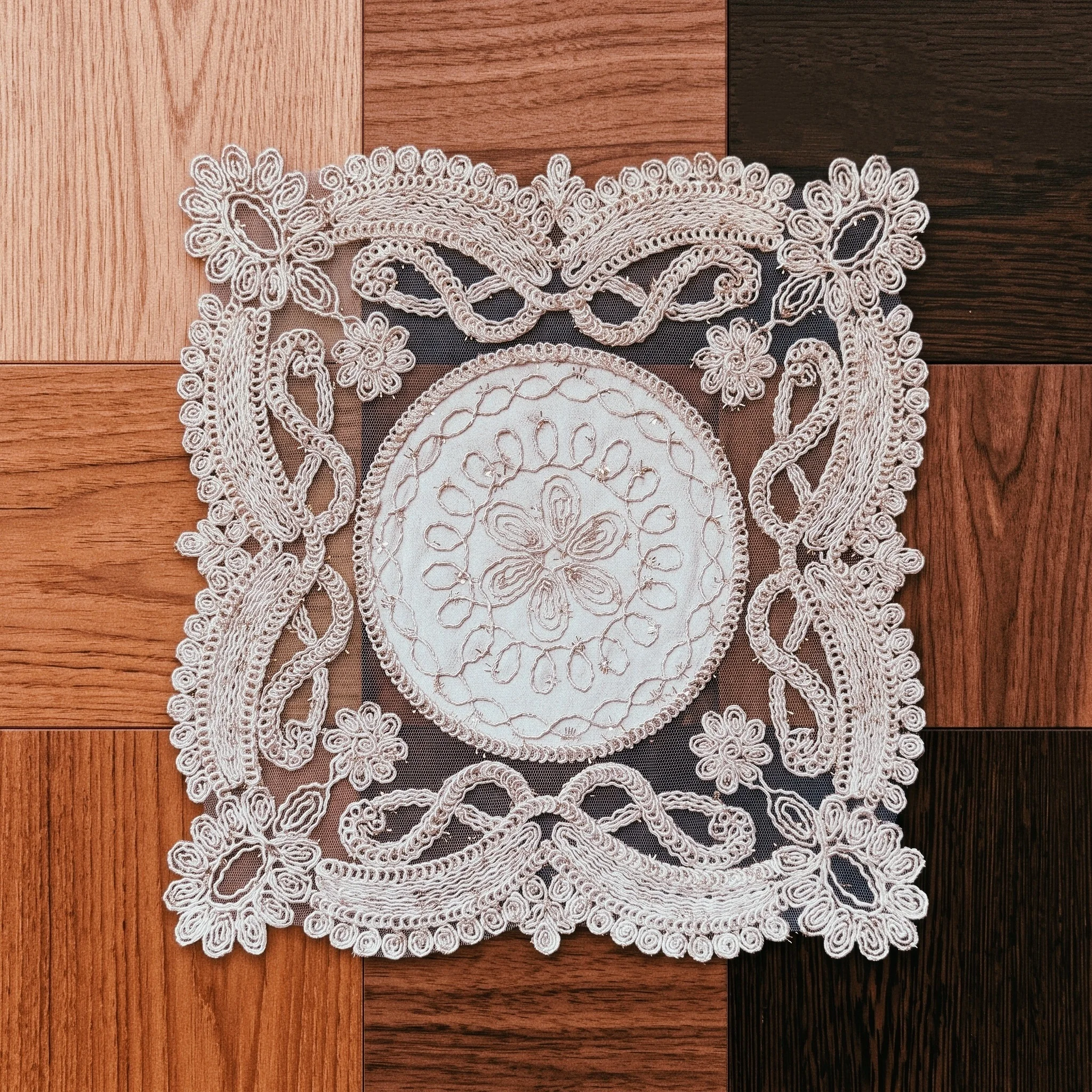 6pcs Luxury Woven Meal Mat Set Dining Insulation Mat Vase Mat Square 30x30cm Placemat Table Protection Table Doily