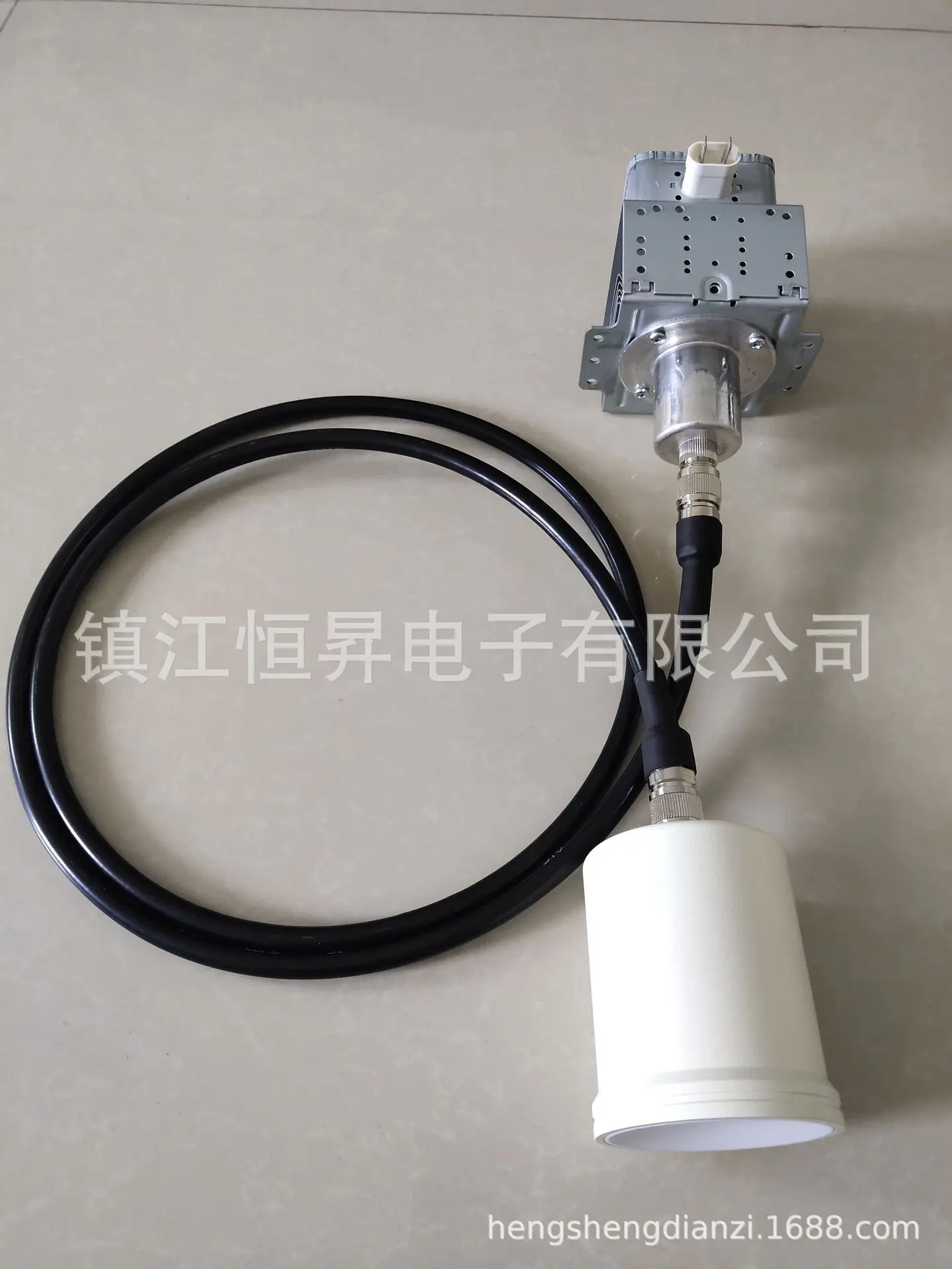 Manufacturers supply microwave therapy instrument magnetron, resonant cavity connector, transmission line and cup emission probe