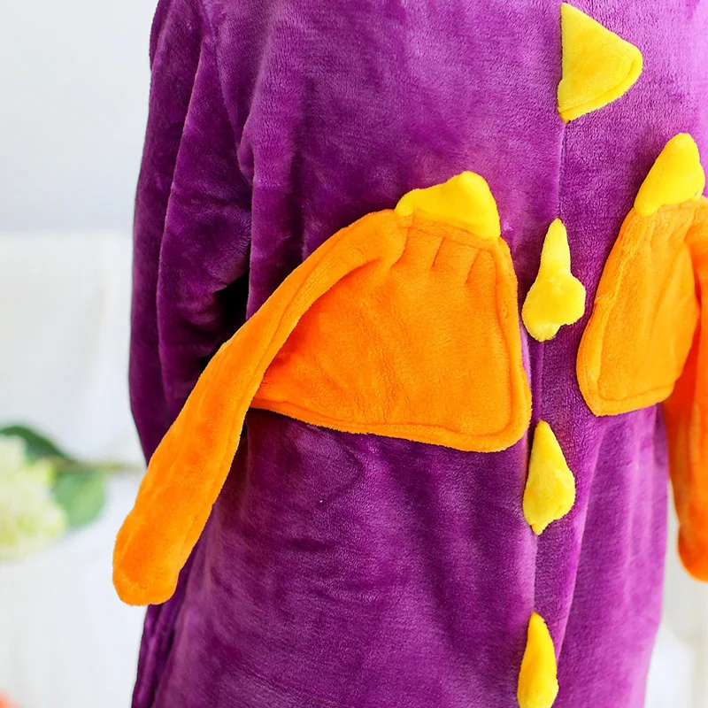 Unisex flanelowy strój kąpielowy Kigurumi jednoczęściowy strój nocny para Cosplay fioletowa piżama damska bielizna nocna