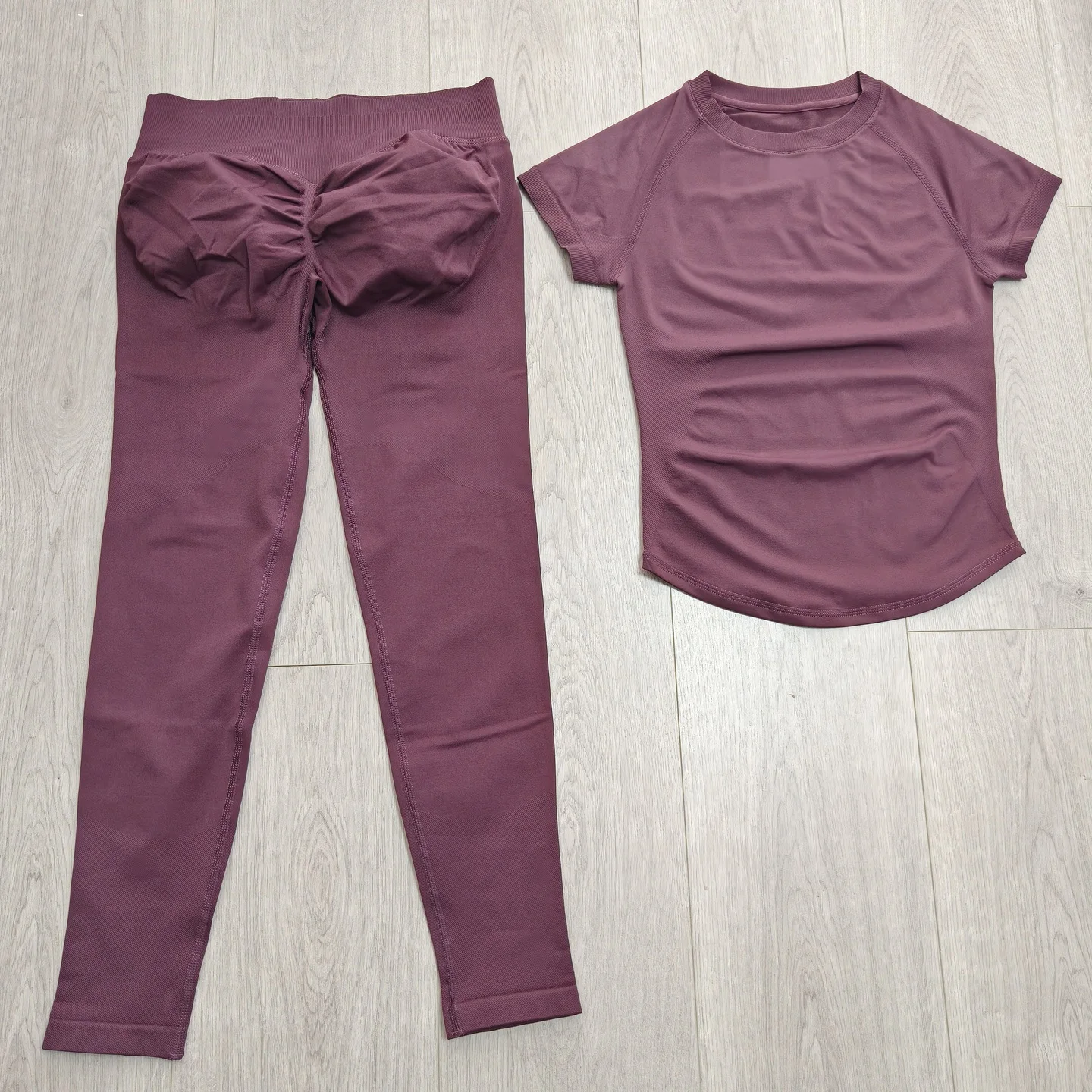 

2-piece Yoga Set Short Sleeve Pants Outfit Breathable Stretchy Casual Sports Fitness High Stretch Workout Running