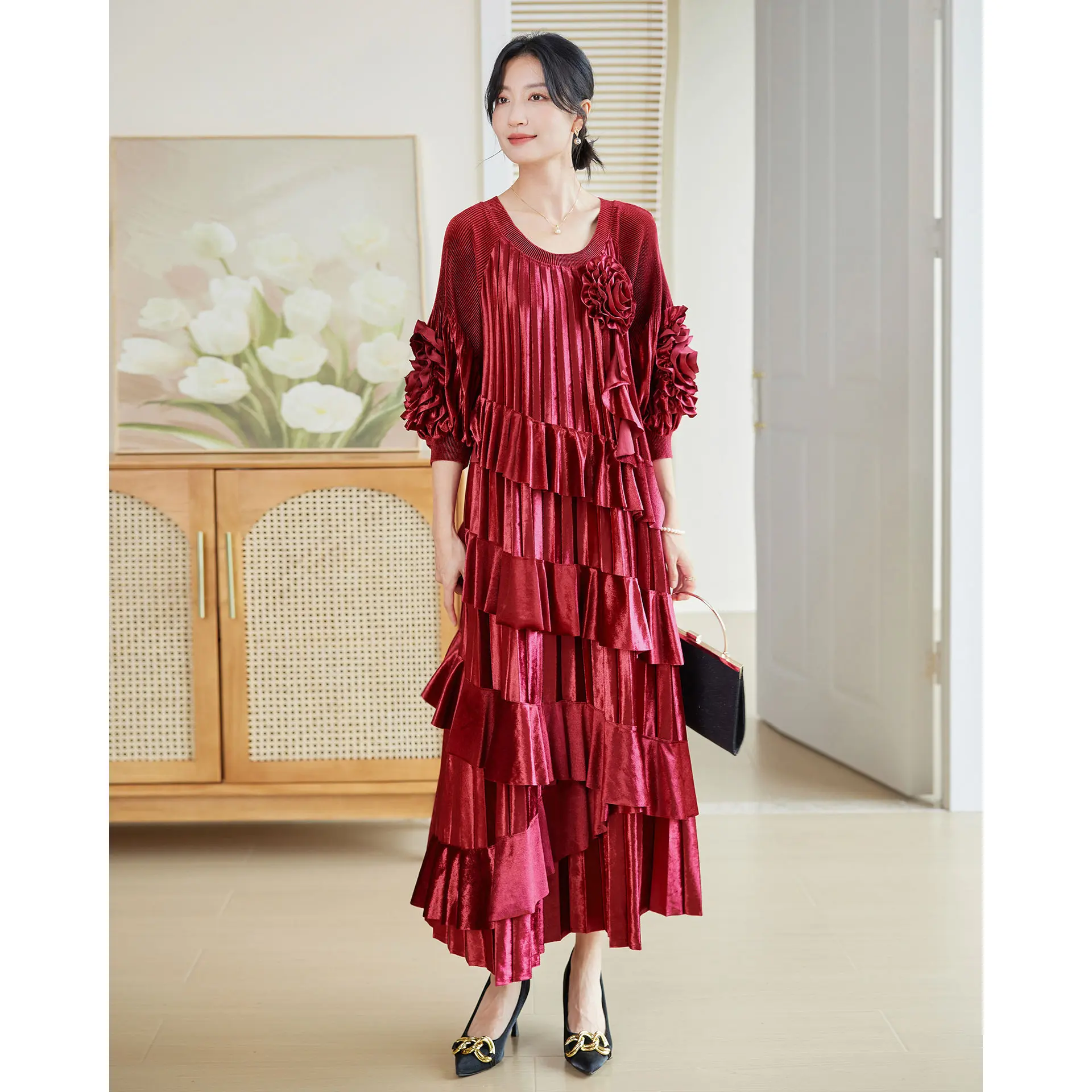 2024 Autumn and Winter New Red Velvet Dress Loose Belly Temperament High-end Luxury Wedding Evening Dresses Women Clothing