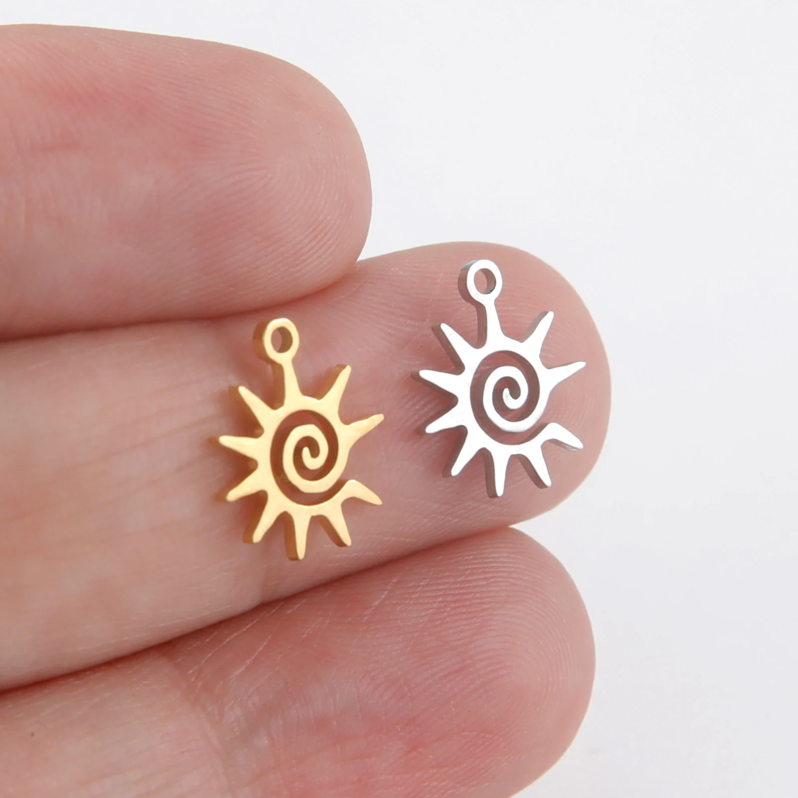 5 Pieces/Batch of Sun Stainless Steel Charm Spinning Sun Pendant Jewelry Making Accessories DIY Handmade Craft Wholesale