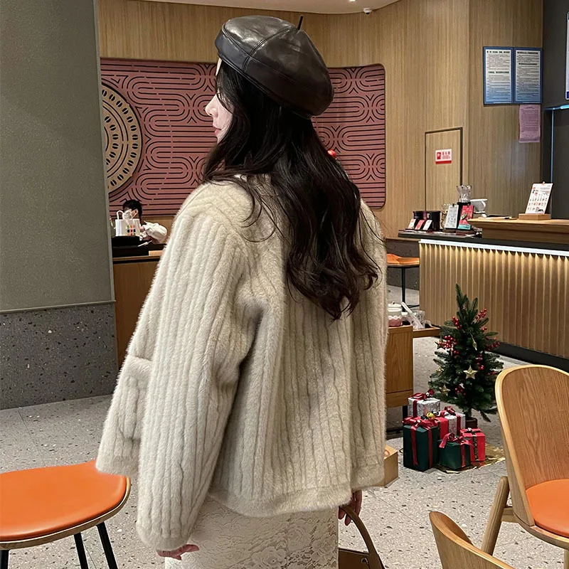 Manteau Long en fausse fourrure avec capuche pour femmes, uniforme de décoration de Festival, pour personnes âgées, décontracté, Chic, taille haute, cristal, assorti