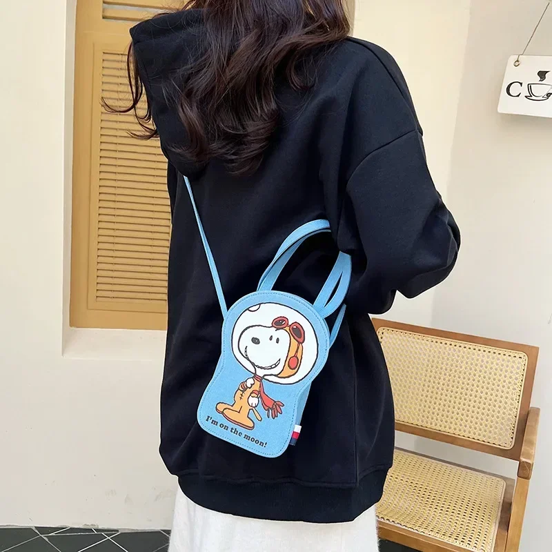 

Snoopy Cartoon Stereo Canvas Coin Purse Girl Handbag Cute Cross Body Shoulder Bag Coin Storage Bag messenger bag