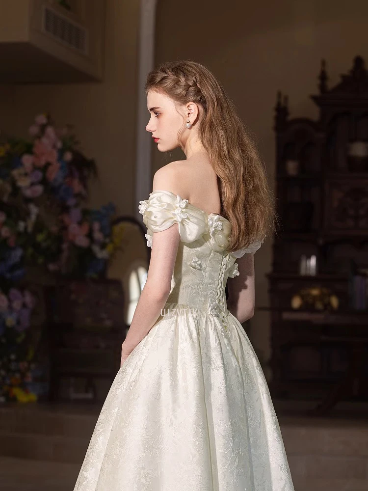 Leichtes Luxus-Abschlussballkleid, schulterfrei, A-Linie, Braut- und Hochzeitsbankett, französisches High-End-Prinzessinnenkleid aus bedrucktem Satin für Erwachsene