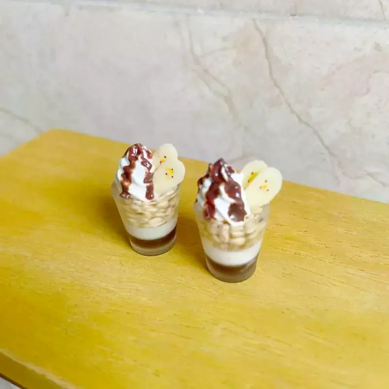 1 pçs mini simulação copo de sorvete modelo brinquedo em miniatura banana pudim casa de bonecas para boneca acessório sobremesa loja decoração crianças presente