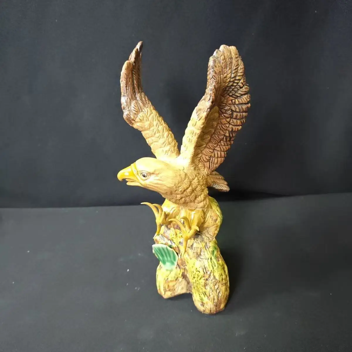 Three Kingdoms Characters Decoration falcon Military Strategy-Shiwan Kiln