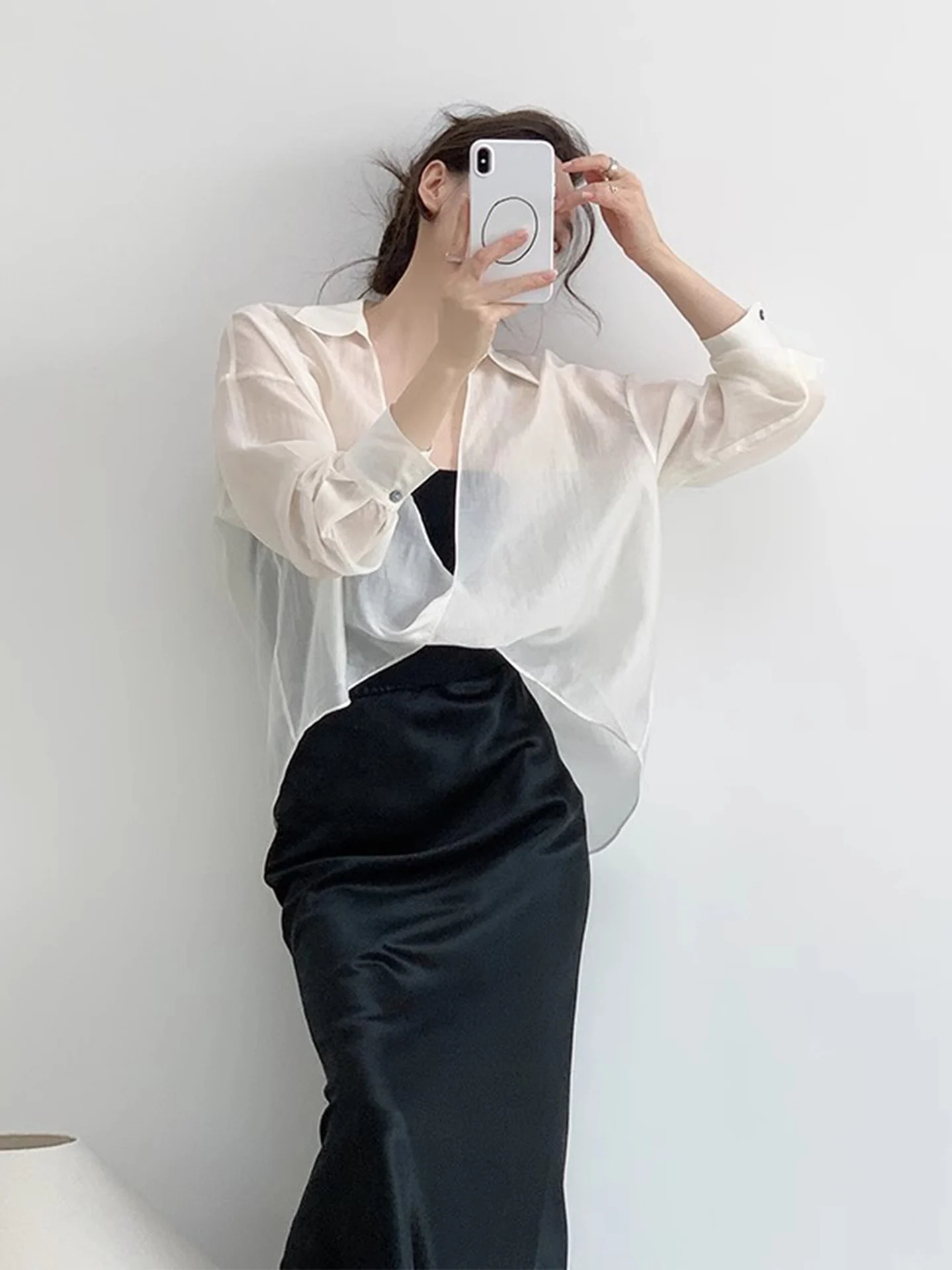 Ice Silk Chiffon Twist Knot Damen Sommer Neue Oberbekleidung Oulder Awl Dünnes Jaet Klimatisiertes Top mit Trägerkleid