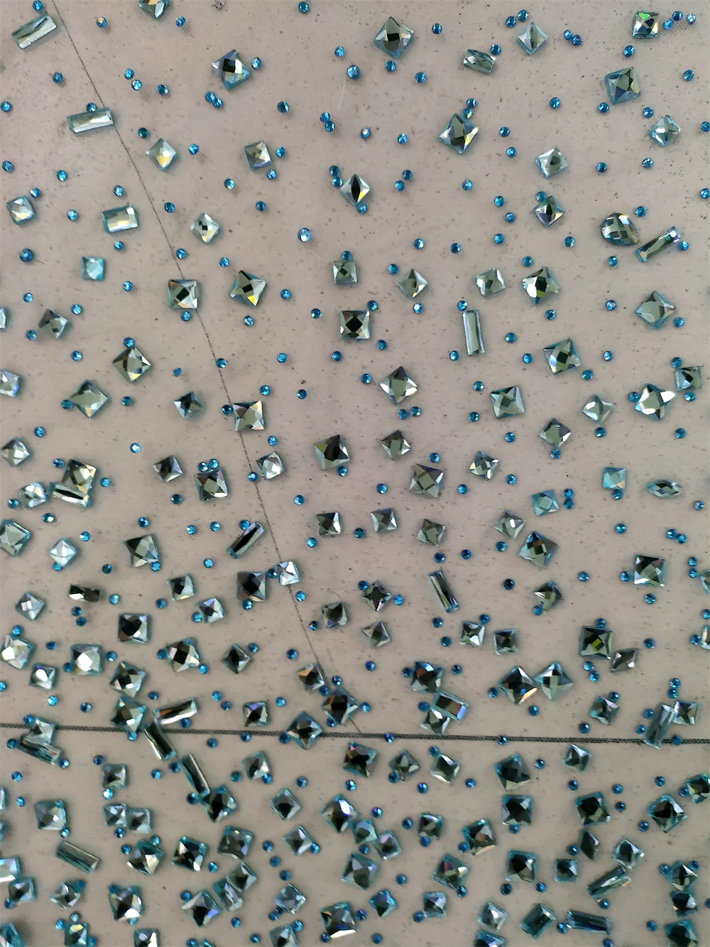 Am beliebtesten Glänzende Stein Neue Mode Design Stoff Handgemachte Stickerei Net Spitze Perlen Für frauen Hochzeit Party Kleider