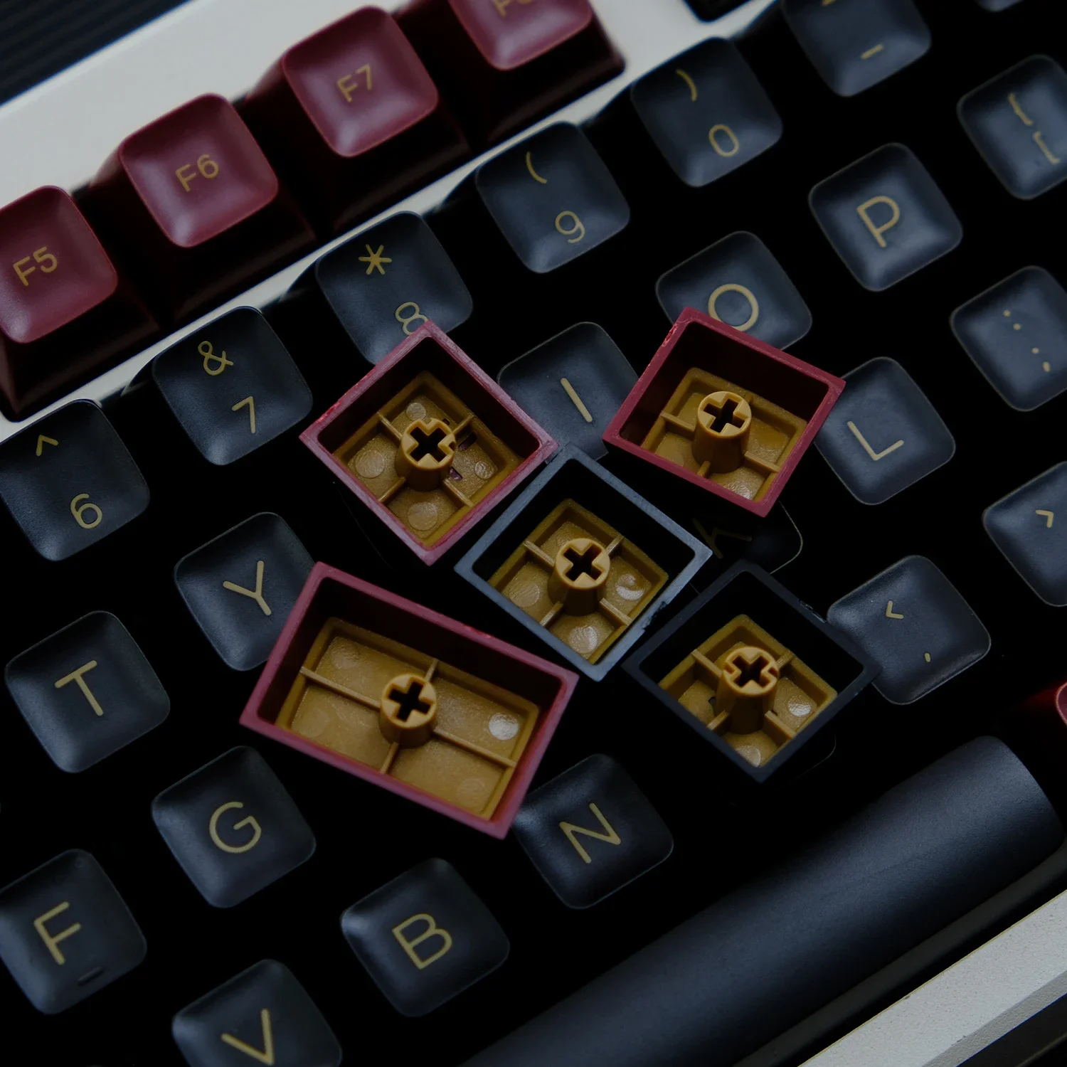 KBDiy 142Keys/Set GMK Red Samurai Keycaps for Mechanical Keyboard PBT Double Shot SA Profile Black and Red Keycap MX Switch 61