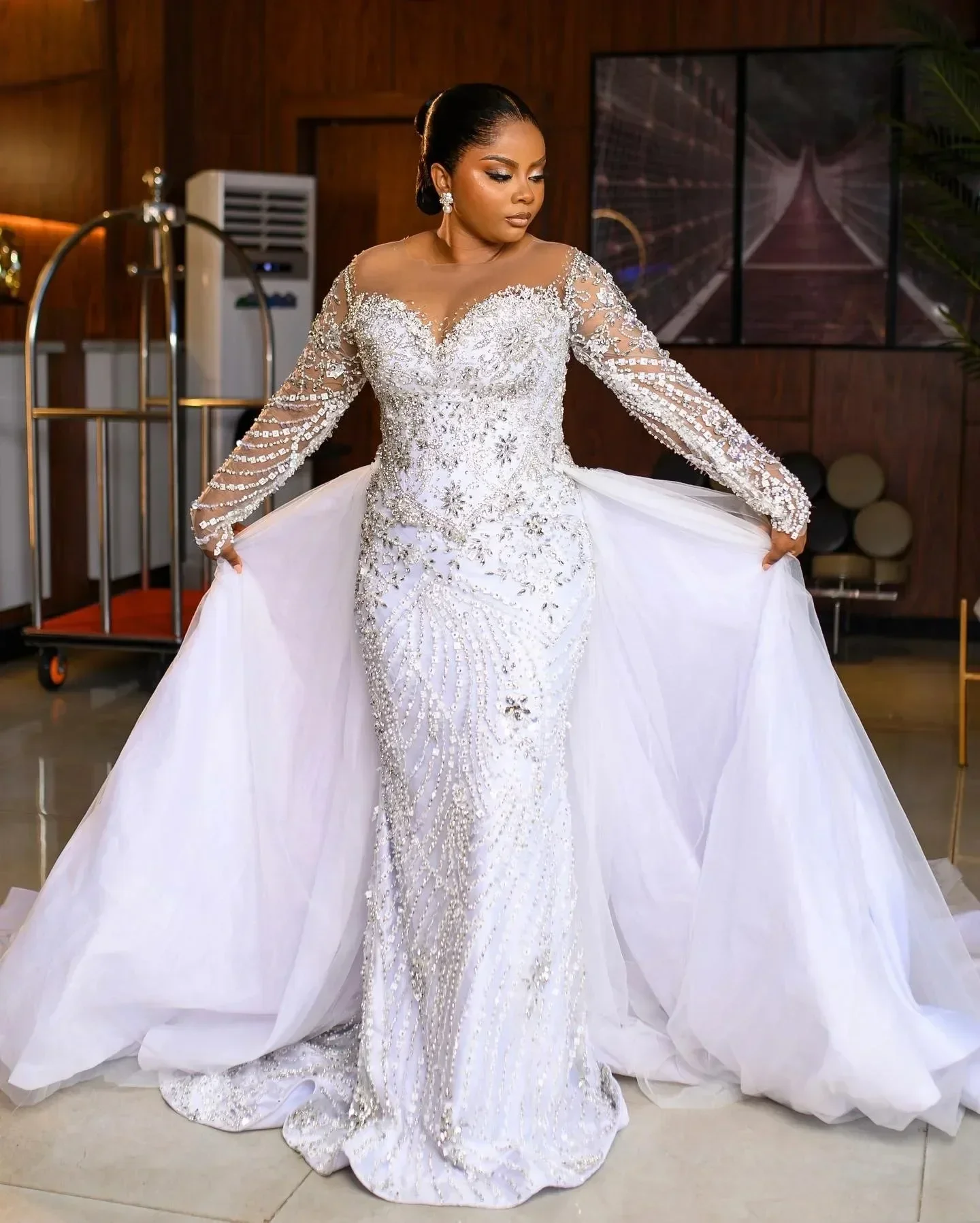 Customized Plus Size Arabic Shinny Crystals Beads  Wedding Dress For Bride Long Sleeves Mermaid Bridal Gown with Removable Skirt