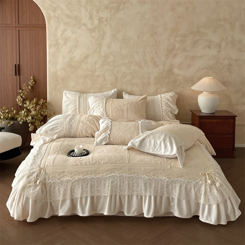 Vintage Rose Carved Velvet Lace Ruffles Bedding Set Double-sided Velvet Winter Duvet Cover Flat/Fitted Bed Sheet Pillowcase 4Pcs