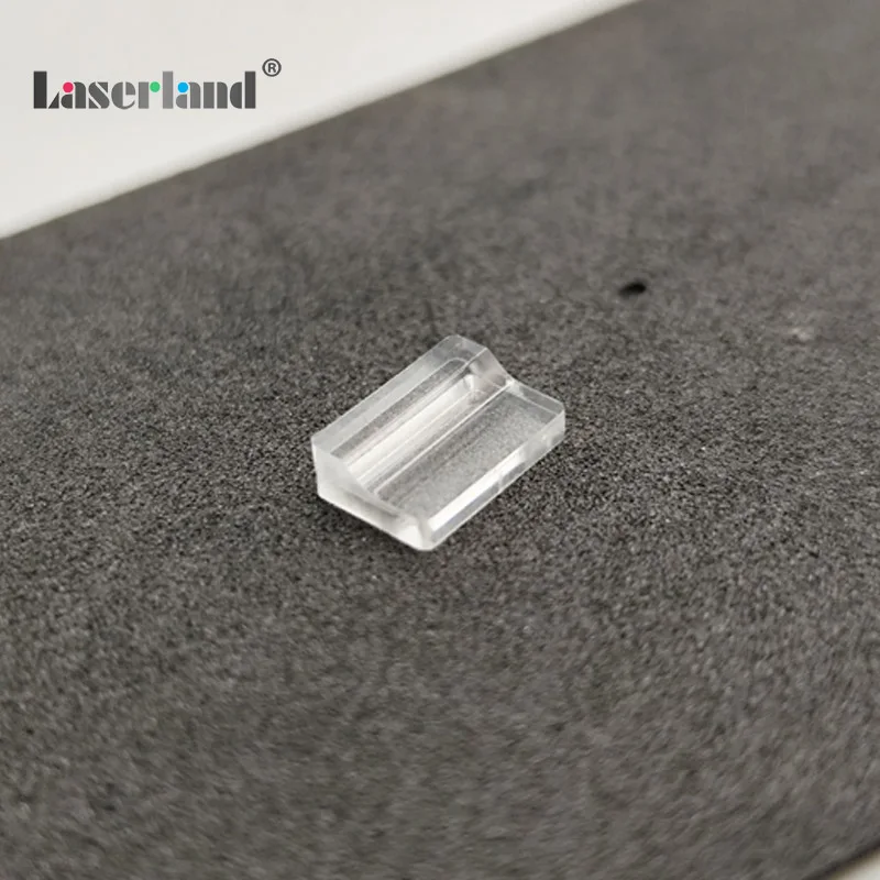 

Оптические компоненты: линза для лазерной линии, пластик PMMA