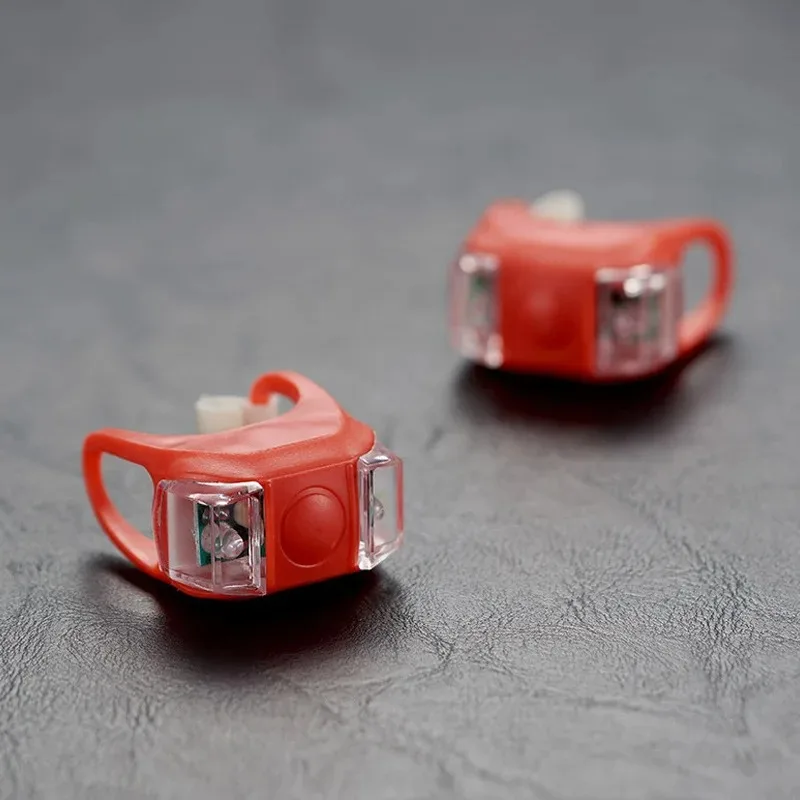ไฟจักรยานแบบสองดวงรูปกบ (รุ่นที่ 6) - ไฟเตือน LED สำหรับขี่กลางคืน เหมาะสำหรับสเก็ตบอร์ด จักรยานทรงตัว และจักรยานเสือภูเขา