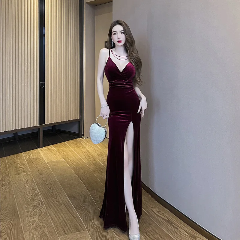 Sexy low cut slit floor mopping women\'s long dress, nightclub temperament, backless slim fitting evening dress