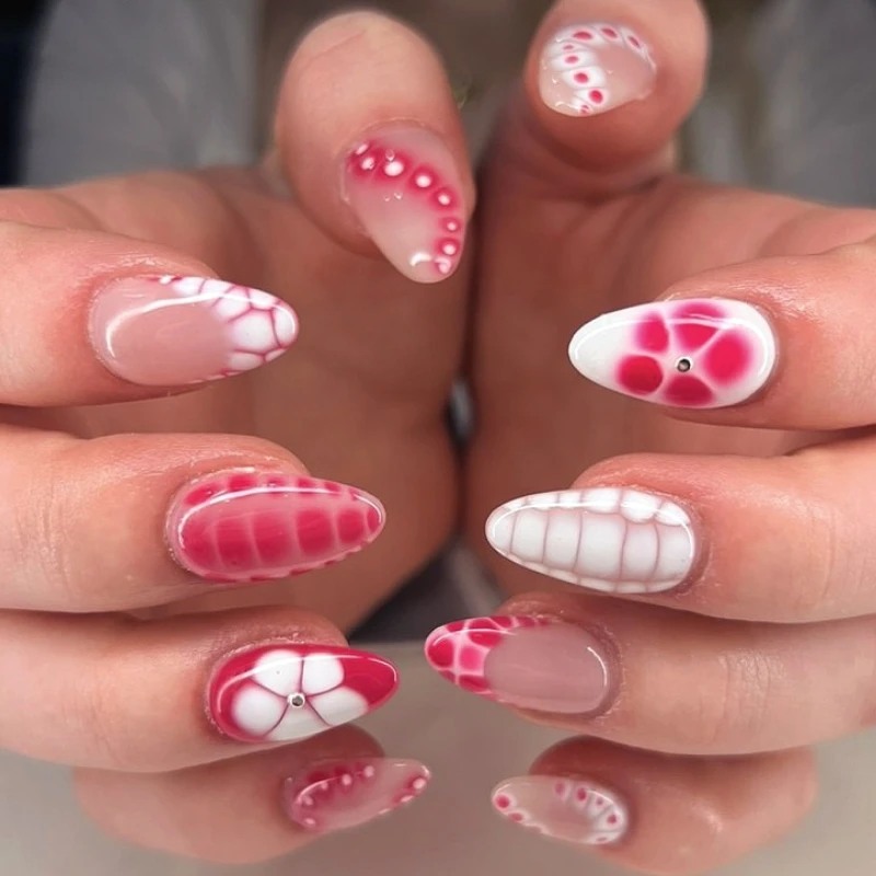 

Fashion Flowers Pink White Halo Dyeing French Nail Art Wearable Almond False Nails Detachable Finished Fake Nails Press on Nails