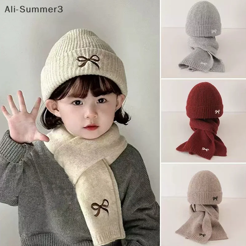 Комплект из 2 предметов, корейские детские шапки и шарфы, зимние детские стильные ветрозащитные вязаные шерстяные шапки с бантом для мальчиков и девочек от 1 до 8 лет