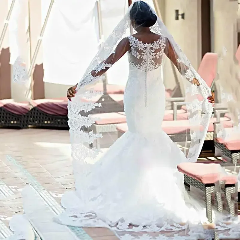 맞춤형 레이스 머메이드 웨딩드레스 2023 로브 드 마리에 스윕 트레인 버튼 백 슬리브리스 플러스 사이즈 웨딩 가운