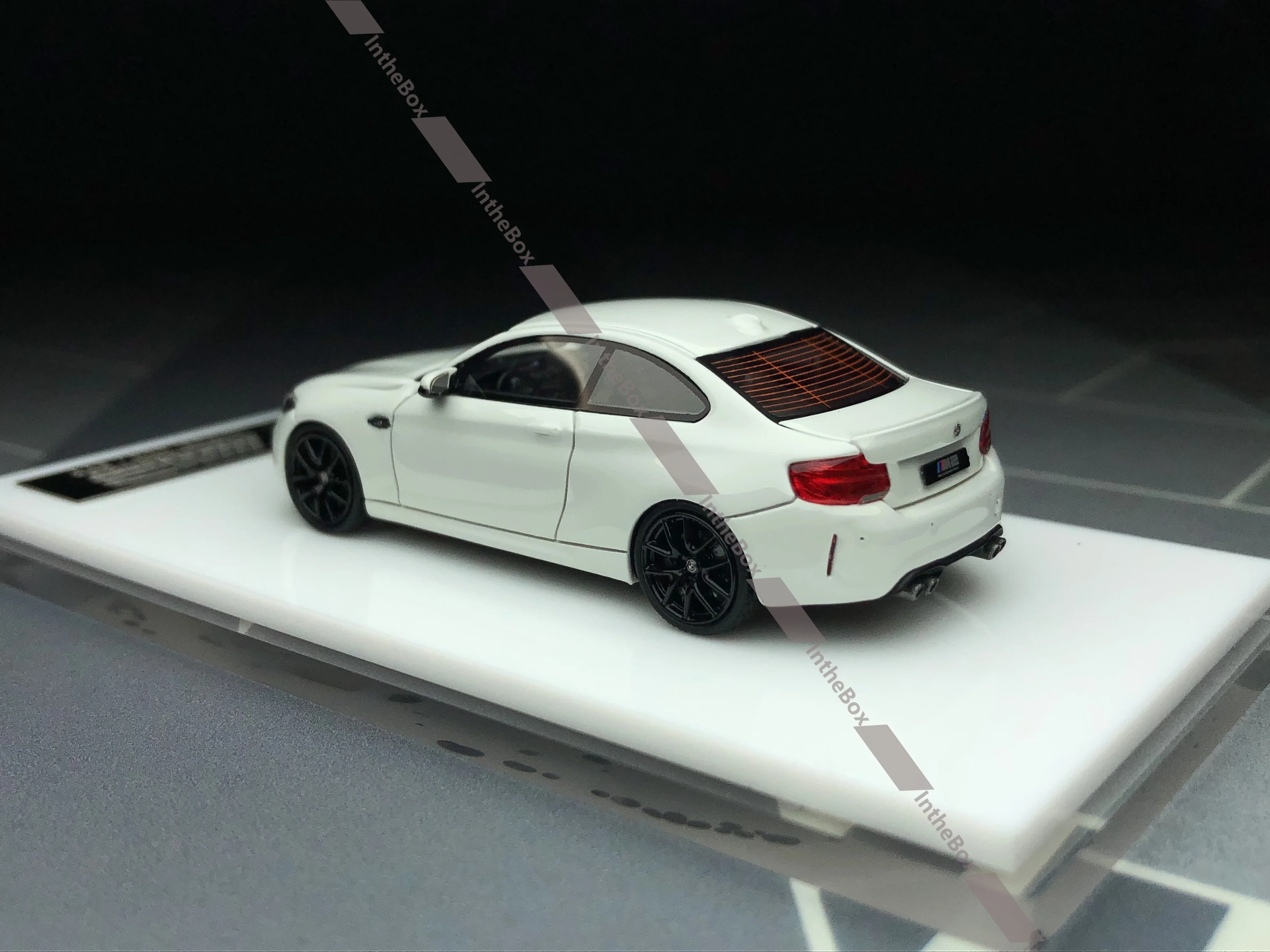 1:64 M2 Competition White Sport Resin Model Car Collection Limited Edition Hobby Toys