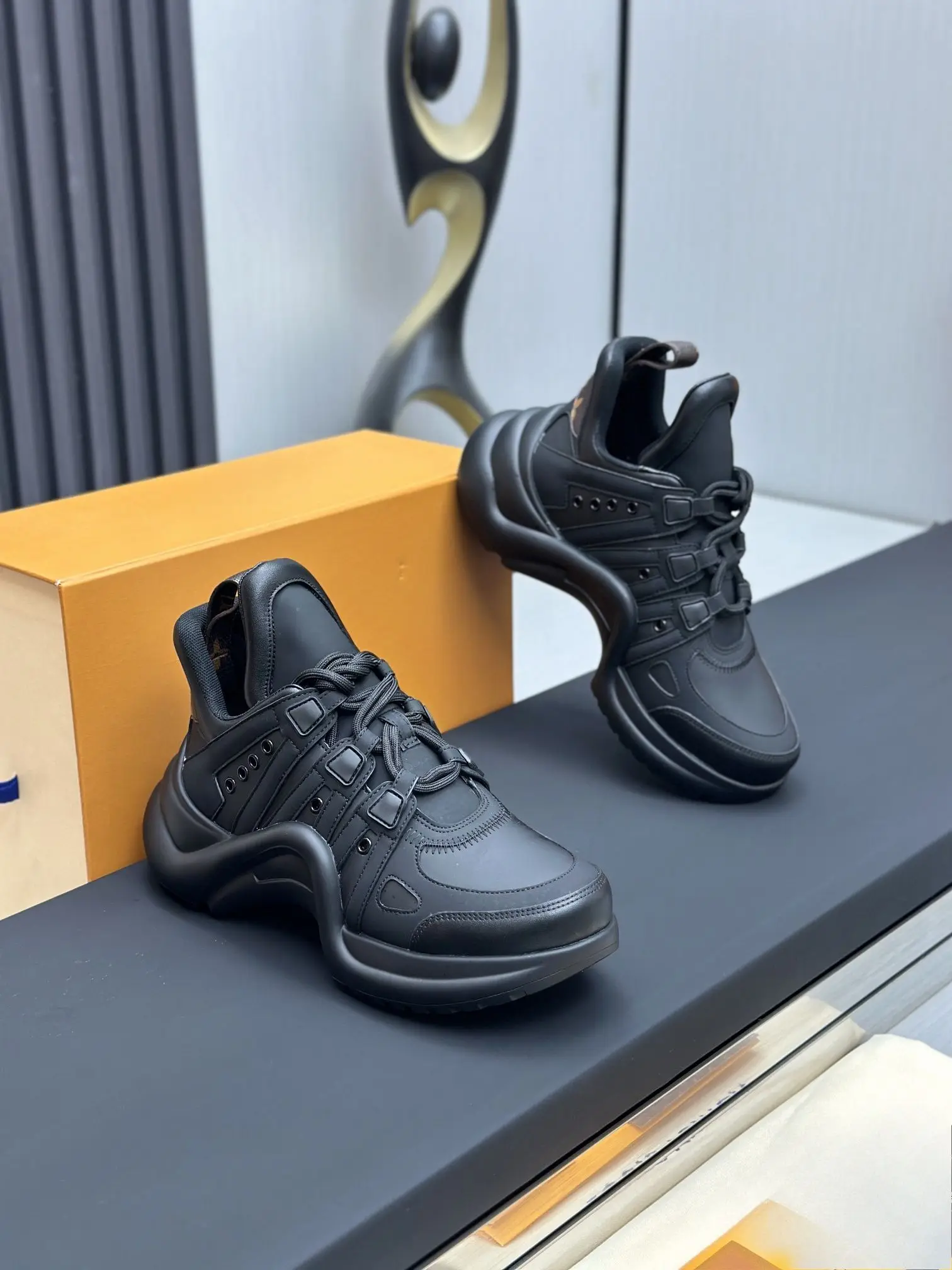 Spring Transition Season Men Women Board Shoes Low Top Casual Skateboard Sneakers Mixed Material Upper Anti Slip Wear Resistant Couple Footwear For Variable Weather Daily Outfit