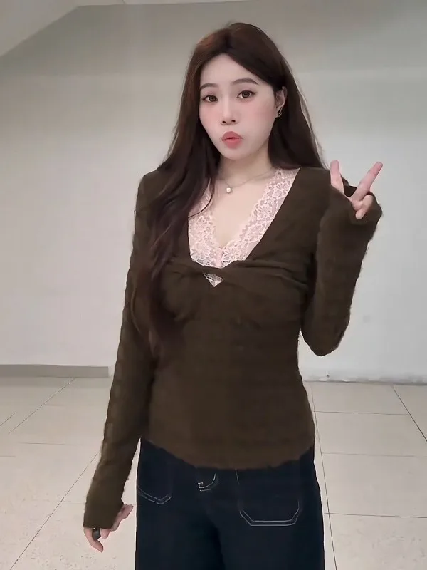 

plus Size Women's Vintage Lace Splice Long Sleeve T-Shirt Autumn Winter Fashion Inner Wear Base Top Elegant Atmosphere