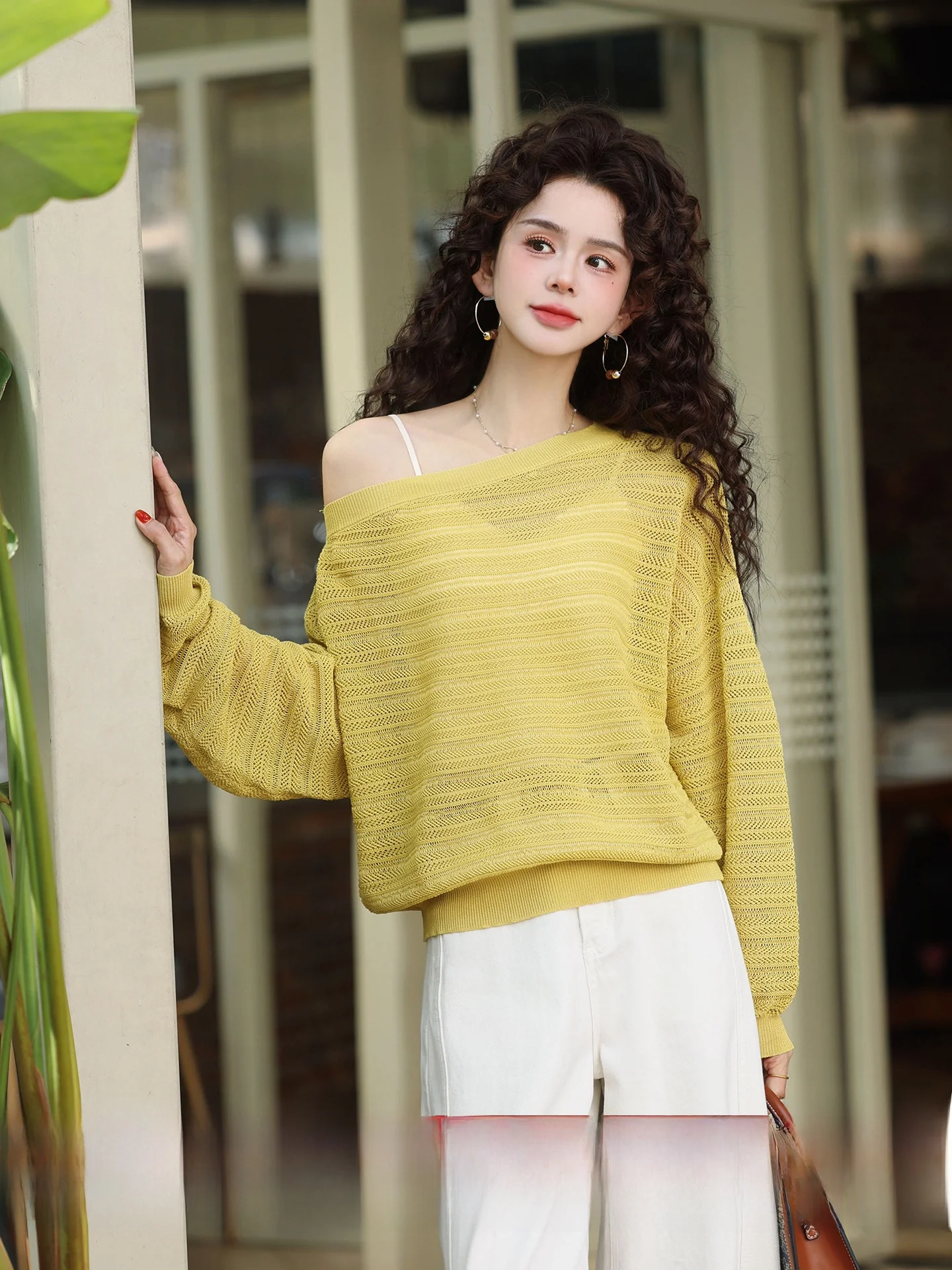 

Loose Long Sleeve Knitted Shoulder Bared Women's Top Hollow out Casual Atmosphere Green Willow Shade Meticulous Craft Spring ...
