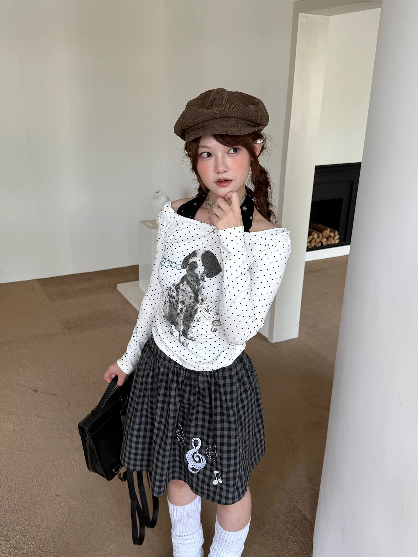 

Женский топ в горошек на одно плечо с длинным рукавом, весенний, с принтом маленьких собак, с большим воротником и бантом, милый, для девочек