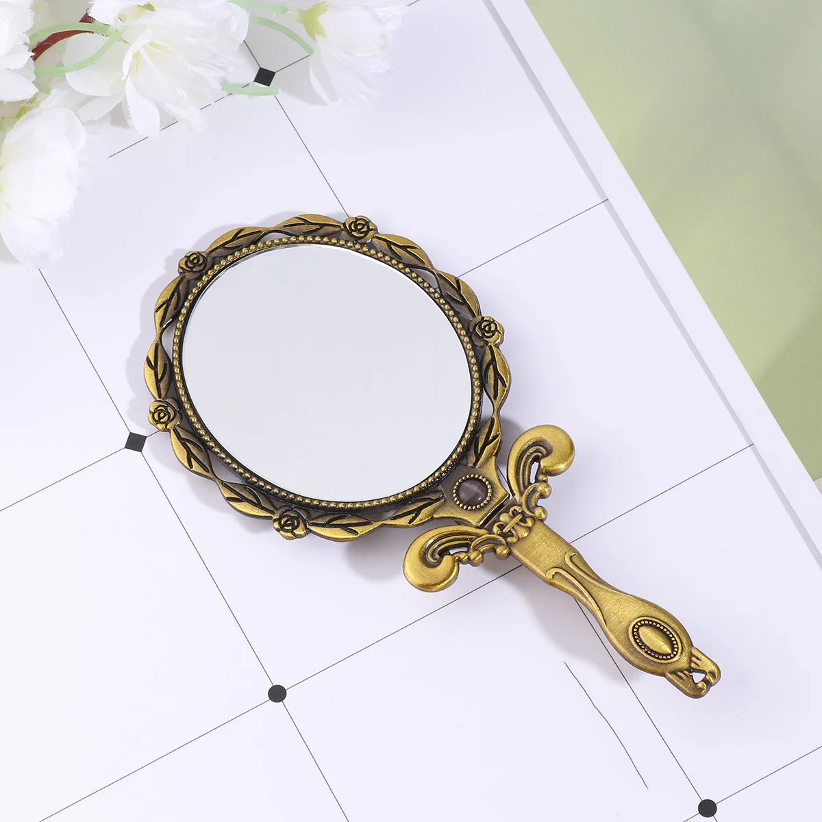 女性ヴィンテージミラーポケットサイズ折りたたみハンドルミニ化粧鏡軽量ポータブル旅行出張用