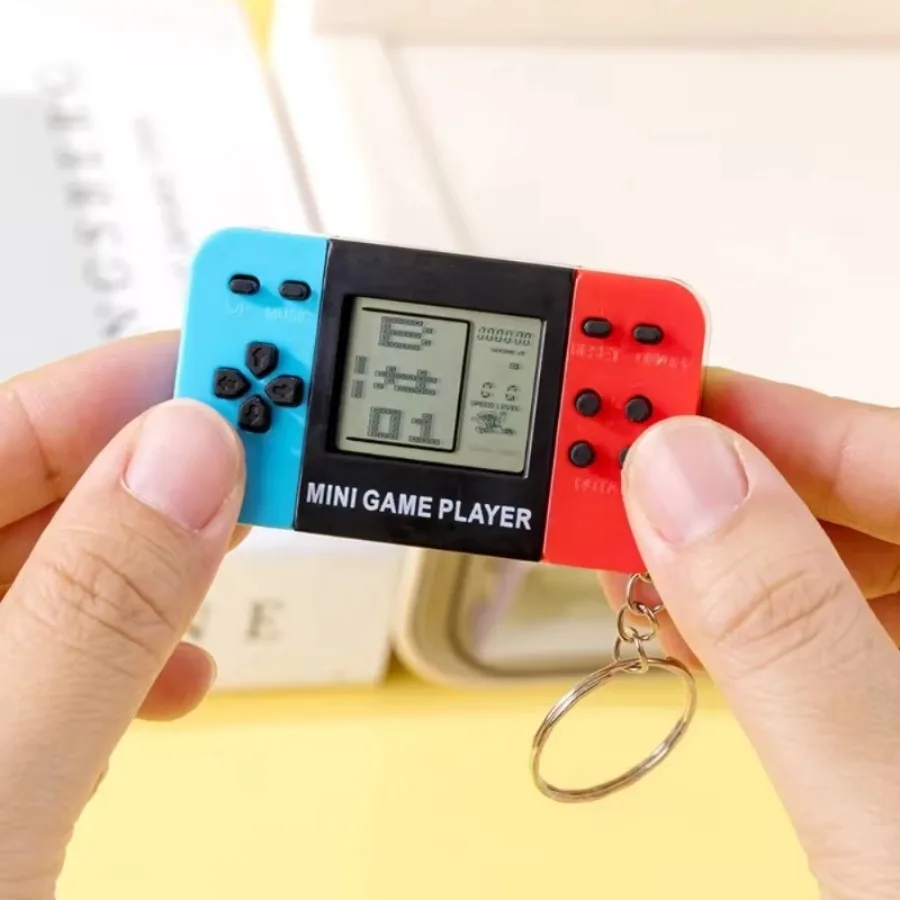 1/2/4pcs Classic Tetris Handheld Game Console Keychain Mini Portable Nostalgic Puzzle Pocket Toy Small Pendant for Men and Women