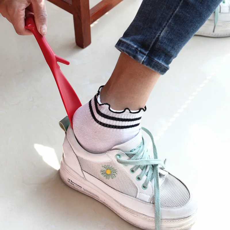 Dispositivo portátil para usar zapatos, dispositivo de elevación de zapatos cortos, bonito extractor de zapatos, patada de un pie, forma de Animal de dibujos animados, higiénico