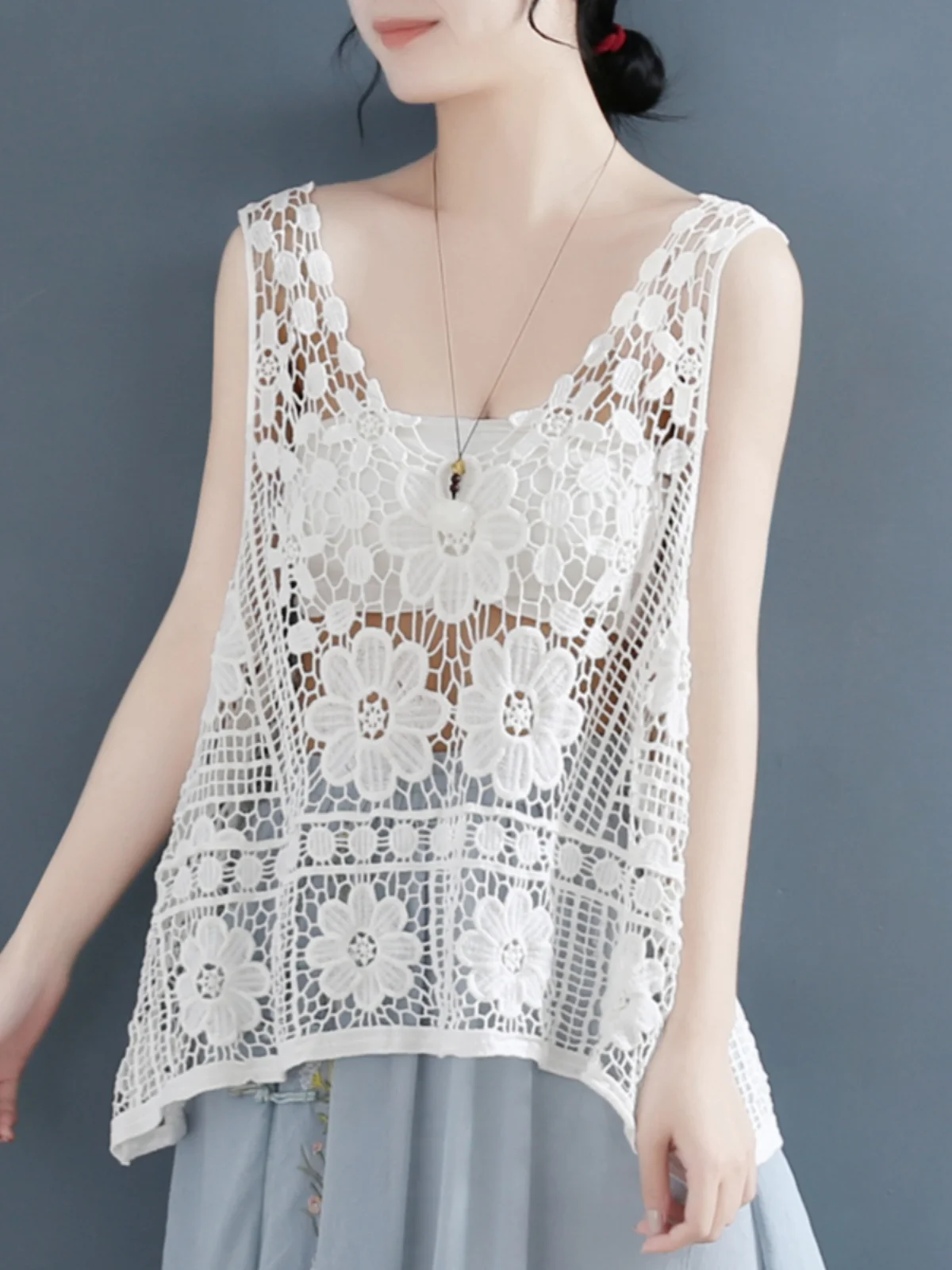 Sweet Summer Hook Flower Hollow Out Tops Sleeveless Knitted Vest Shirt V Neck Casual Women Loose Embroidery Blouse