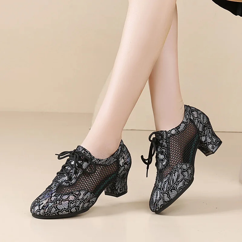 Breathable Mesh Lace Latin Dance Shoes 3.5Cm Chunky Heel Fashion Patterned Printed Lace Up Dance Shoes Women's Shoes 2026 New