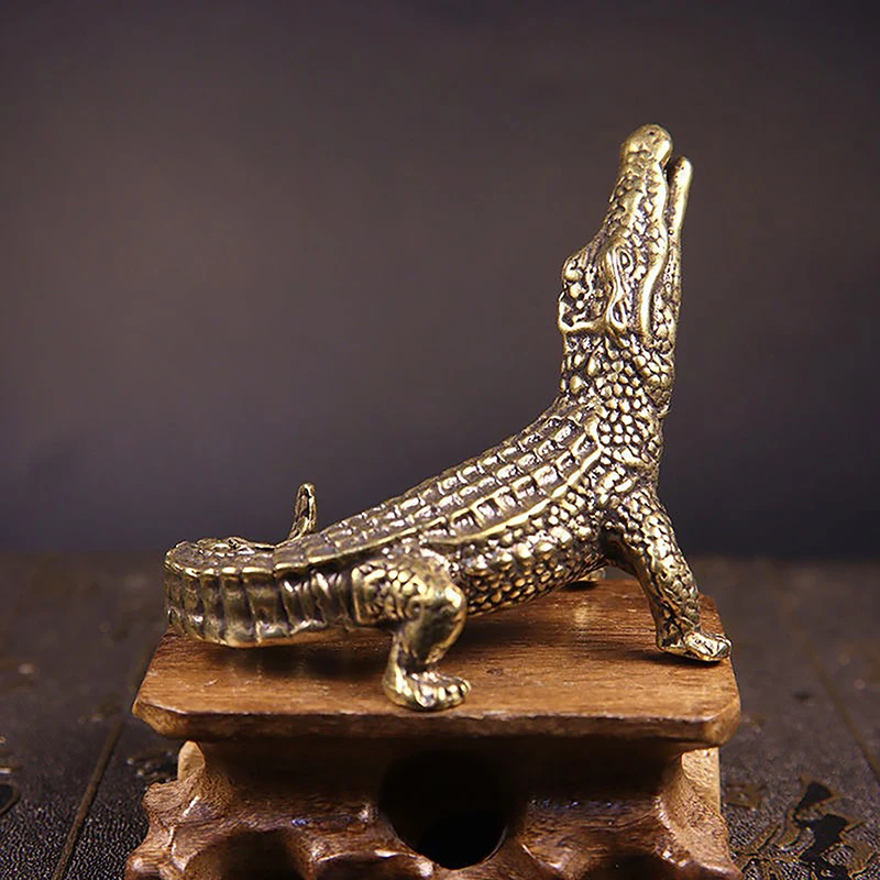 

Antique Bronze Crocodile Miniature Figurines Vintage Brass Mini Alligator Statue Desk Ornaments Home Feng Shui Decor Crafts