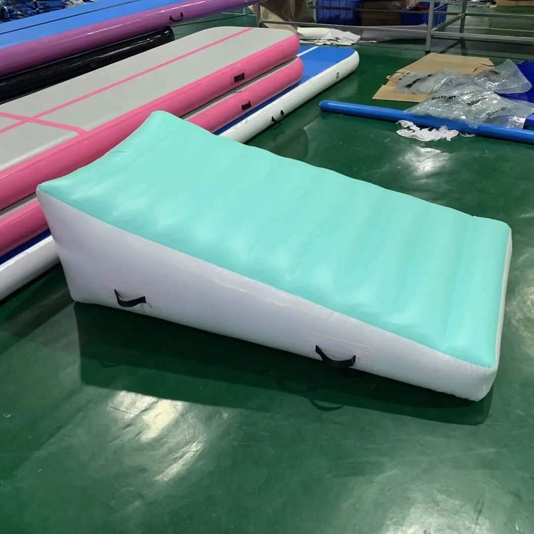 Free Shipping 3x2x0.6-0.2m Inflatable Gym Air Track With Incline Air Ramp For Gymnastics Triangle mat With a Pump