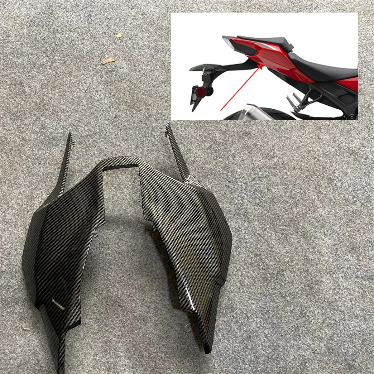 Carbon Fiber Sprayed Rear Rear Floor Cover Fairing Panel suitable for CBR1000RR 2017 2018 2019 2020